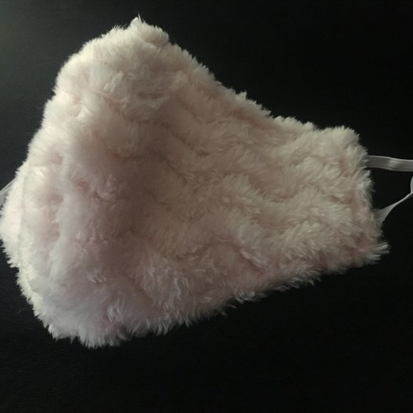 Reusable / Washable Sculpted Mask Faux Fur Pink - Picture 5 of 9